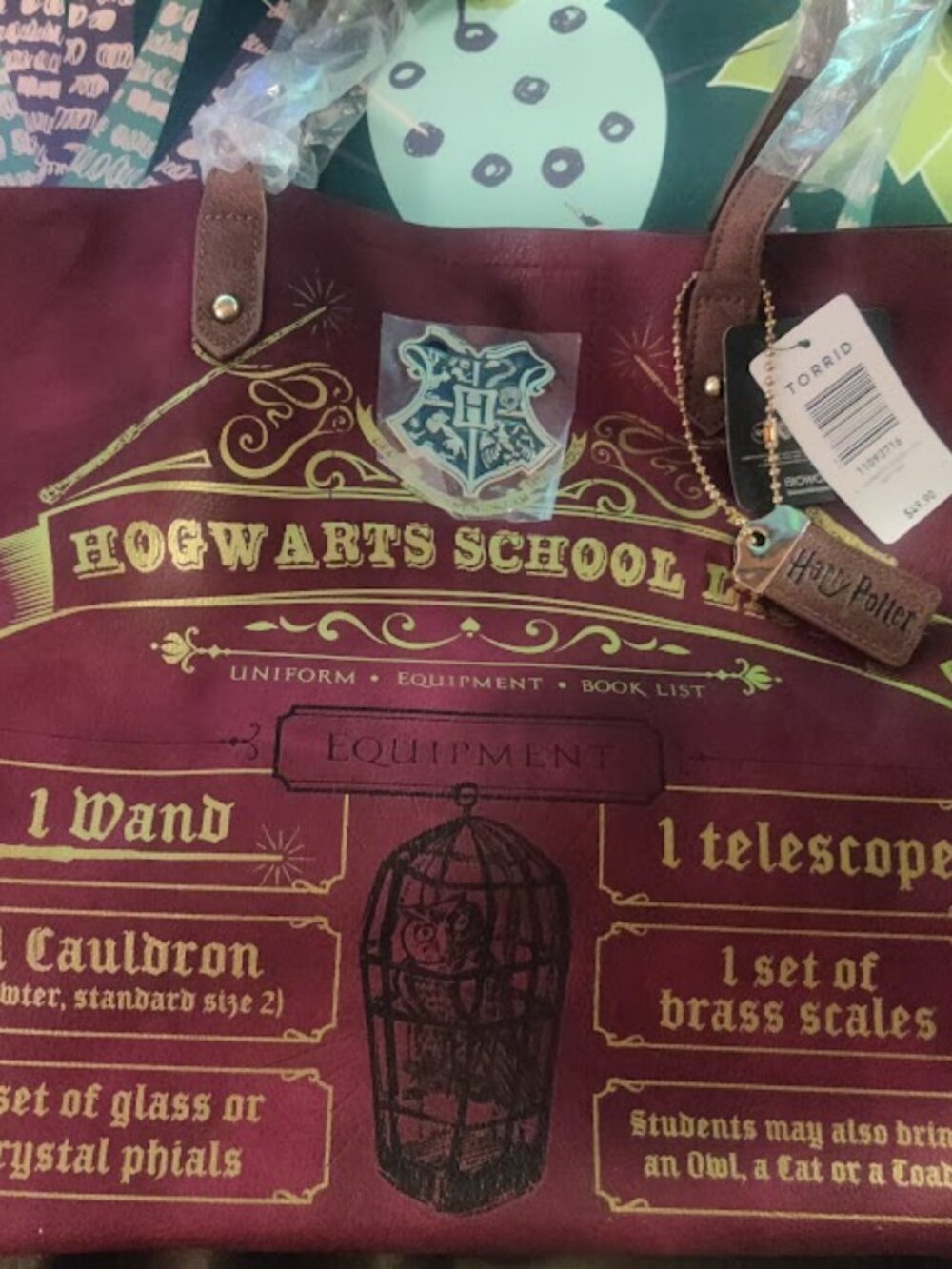 Harry Potter BioWorld Tote Bag Hogwarts School Burgundy NWT